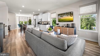 711 Peony Ln, Spring City, PA 19475