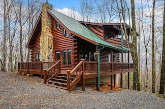 541 Little Bushy Head Rd, Blue Ridge, GA 30513