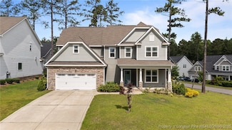 22 Education Dr, Spring Lake, NC 28390