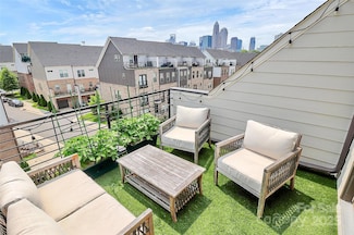 11043 Stetler St, Charlotte, NC 28204