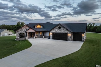 4811 Bitter Ct, Quincy, IL 62305