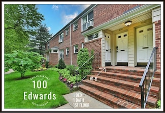 100 Edwards St Unit 1B, Roslyn Heights, NY 11577