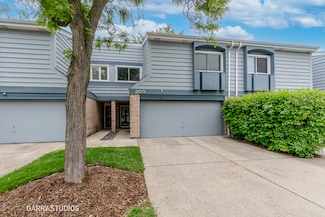 205 Lakeshore Ln, Bloomingdale, IL 60108