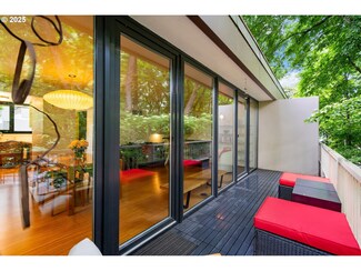 255 SW Harrison St Unit TH5, Portland, OR 97201