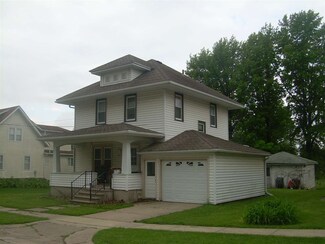 402 S Page St, Monona, IA 52159