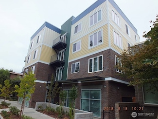 12544 15th Ave NE Unit 406, Seattle, WA 98125