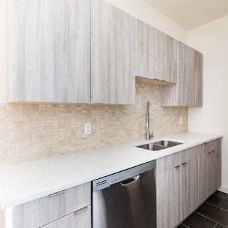 210 9th St Unit 24, Jersey City, NJ 07302