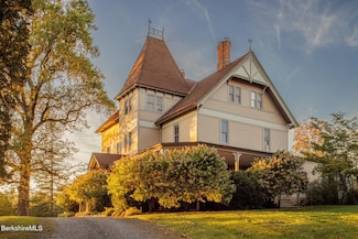 0 New York 23, Greenport, NY 12534