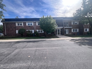 2427 Ogden Ave Unit 3, Downers Grove, IL 60515