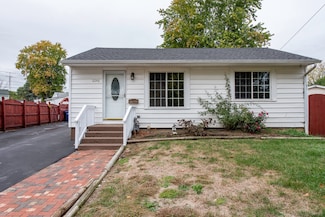 2246 Ottawa Rd, Waukegan, IL 60087