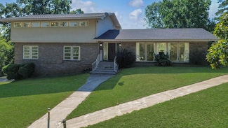 18 Pinehill Cir, Texarkana, AR 71854