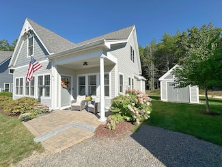 8 Redcoat Place, Arundel, ME 04046