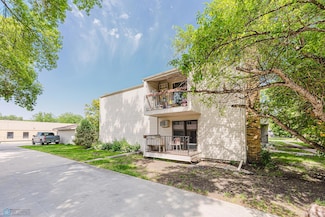 1430 5th St N Unit 104, Fargo, ND 58102
