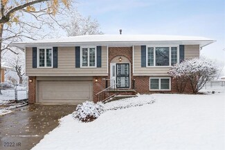 4821 Twana Dr, Des Moines, IA 50310