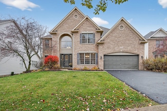 910 Tipperary St, Gilberts, IL 60136