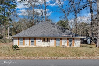 5070 Town Dr N, Shreveport, LA 71107