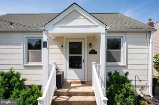 3809 13th St S, Arlington, VA 22204