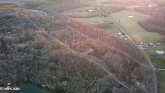 29 Diane St, Crossville, TN 38555