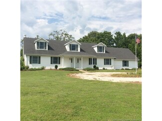 5560 W Walnut Ridge Rd, Salem, IN 47167