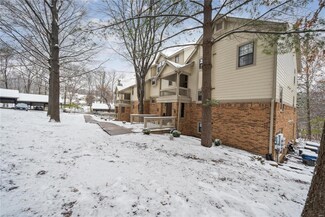 2218 Canyonlands Dr Unit A, Maryland Heights, MO 63043
