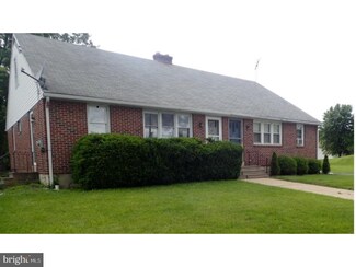 809 Main St, Bally, PA 19503