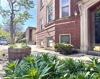 38 Harrison St Unit 2, Oak Park, IL 60304