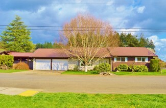303 1st St, Morton, WA 98356