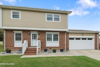 103 Valley Ct, Jacksonville, NC 28540