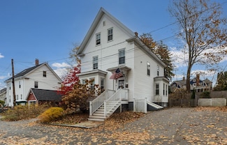 24 Friend St, Portsmouth, NH 03801