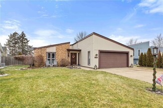 119 Monticello Cir, Elyria, OH 44035
