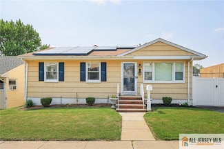 49 Paul St, Fords, NJ 08863