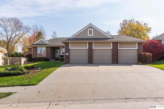 17113 J St, Omaha, NE 68135