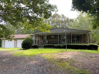 4920 Yorkshire Dr, Sandy Level, VA 24161