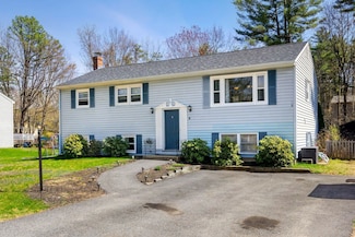 9 Carriage Ln, MerriMacK, NH 03054