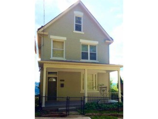 910 Spring St, Braddock, PA 15104