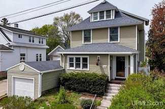 1029 2nd St, Marquette, MI 49855