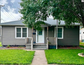 217 S 6th St, Sterling, KS 67579
