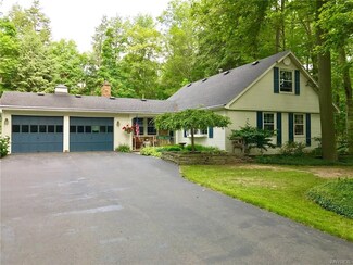 76 E Jerge Dr, Elma, NY 14059