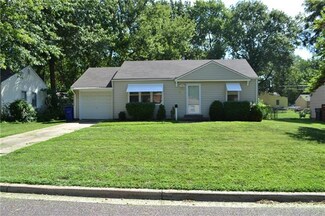 7621 Conser St, Overland Park, KS 66204