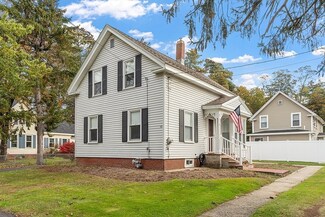 65 Church St, Merrimac, MA 01860