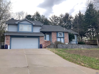 4507 NW 50th Ct, Topeka, KS 66618