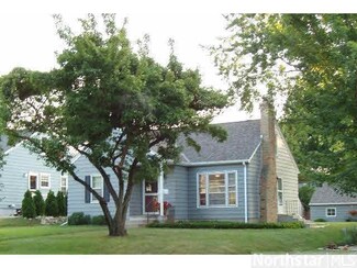 218 15th Ave N, Hopkins, MN 55343