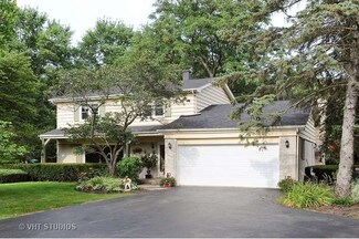 130 Crescent Knoll, Libertyville, IL 60048