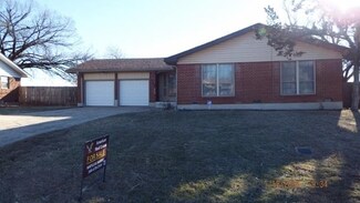 1607 NW 46th St, Lawton, OK 73505
