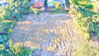 807 N Moline St, Rockport, TX 78382