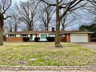 21122 Shurley Dr, Grosse Ile, MI 48138