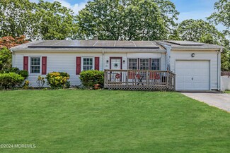 101 Alissa Dr, Toms River, NJ 08753