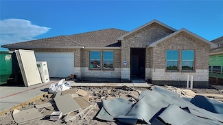 3609 Sahar Lake Dr, Robstown, TX 78380