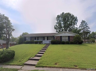 113 Derbyshire Dr, Swansea, IL 62226