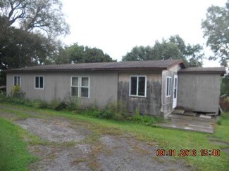 30 Gouinlock St, Warsaw, NY 14569